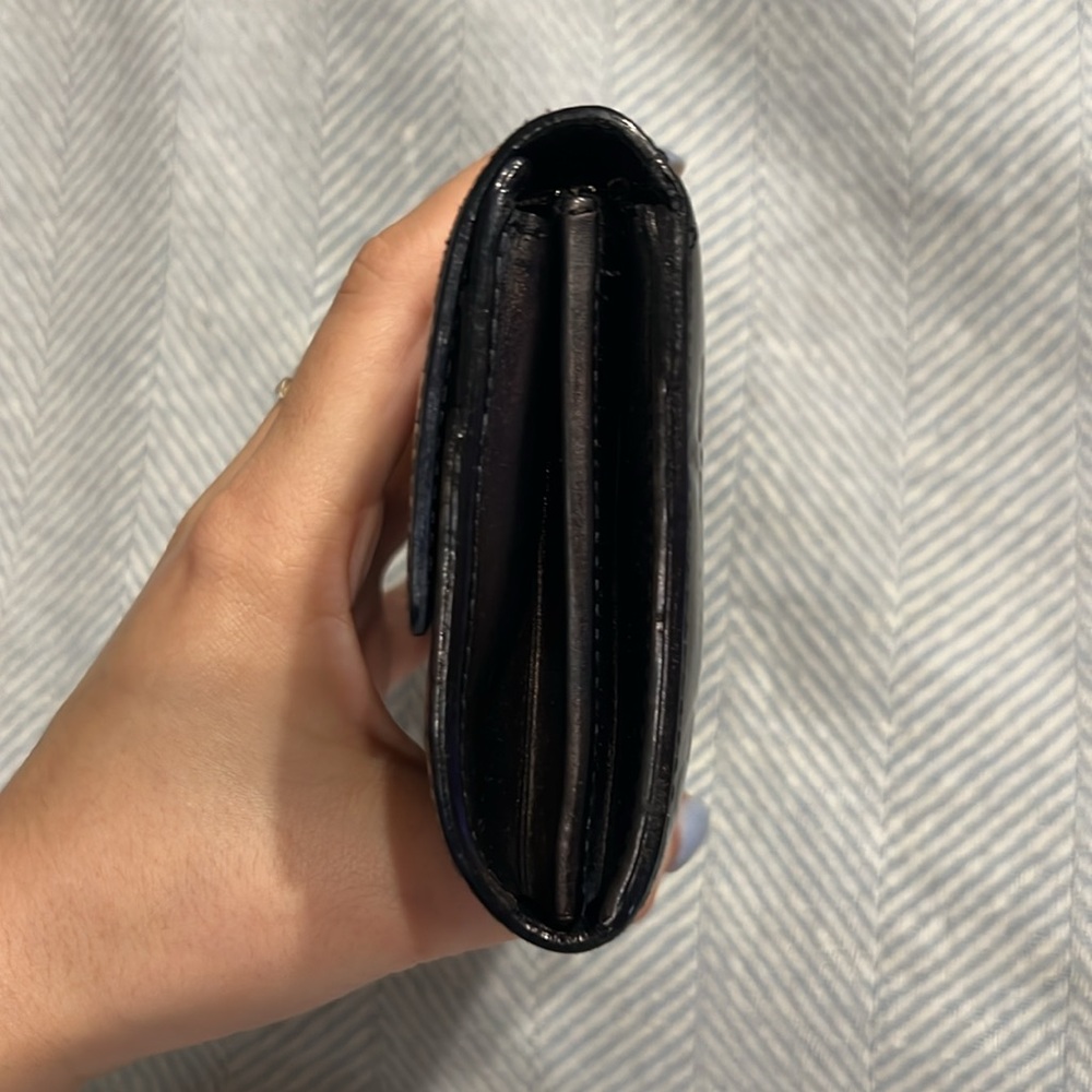 Louis Vuitton Monogram Vernis Sarah Wallet - Picture 11 of 13